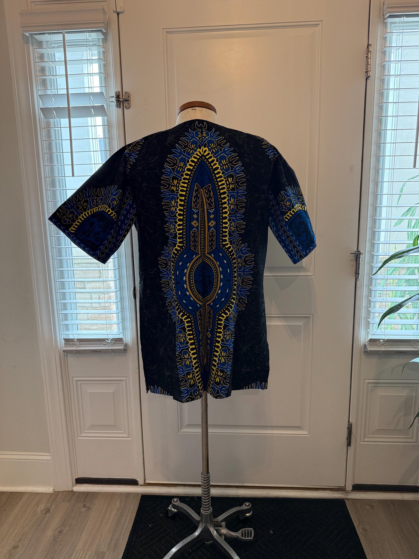 African Ethnic Print Men Danshiki Top, Modern Cotton